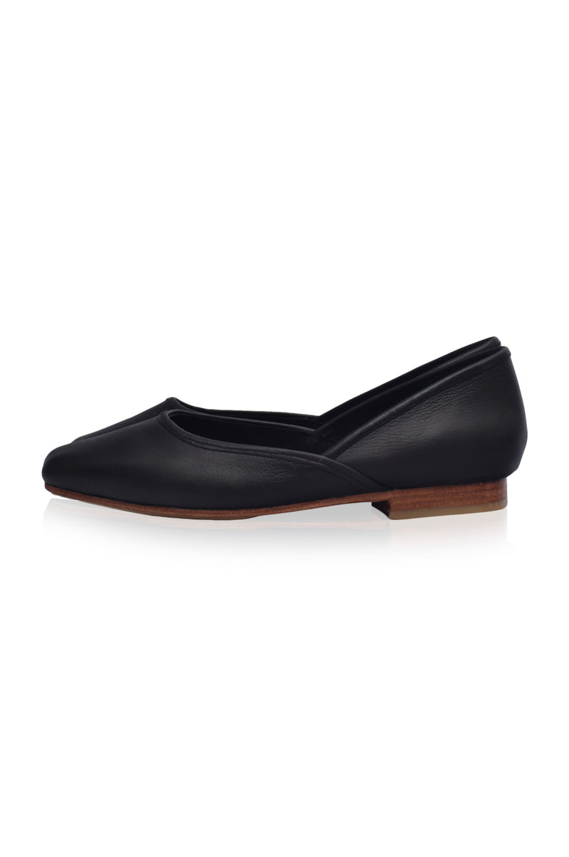 Amore Square Toe Ballet Flats (Sz. 6)