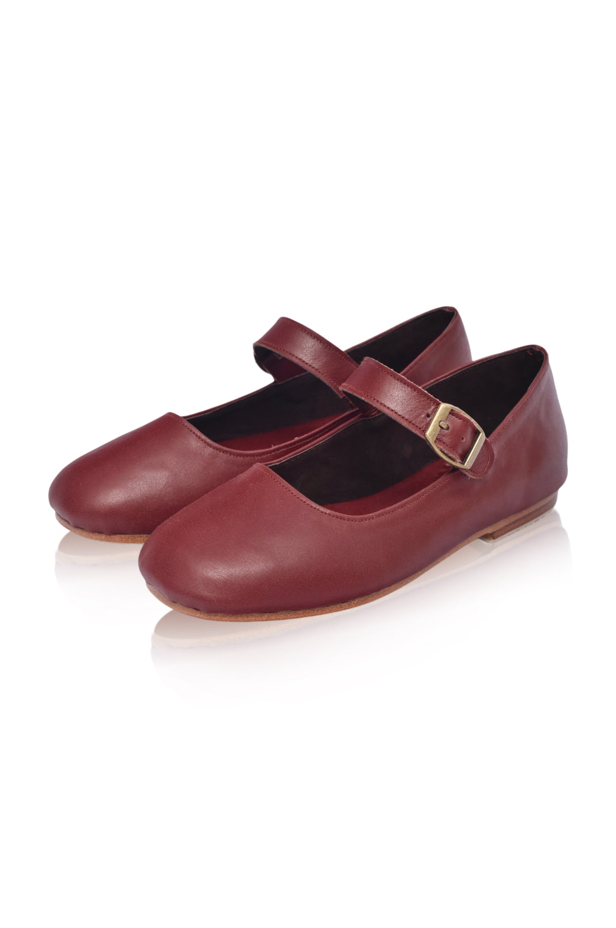 Belle Rose Round Toe Leather Flats