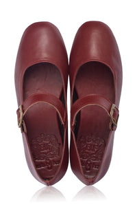 Belle Rose Round Toe Leather Flats