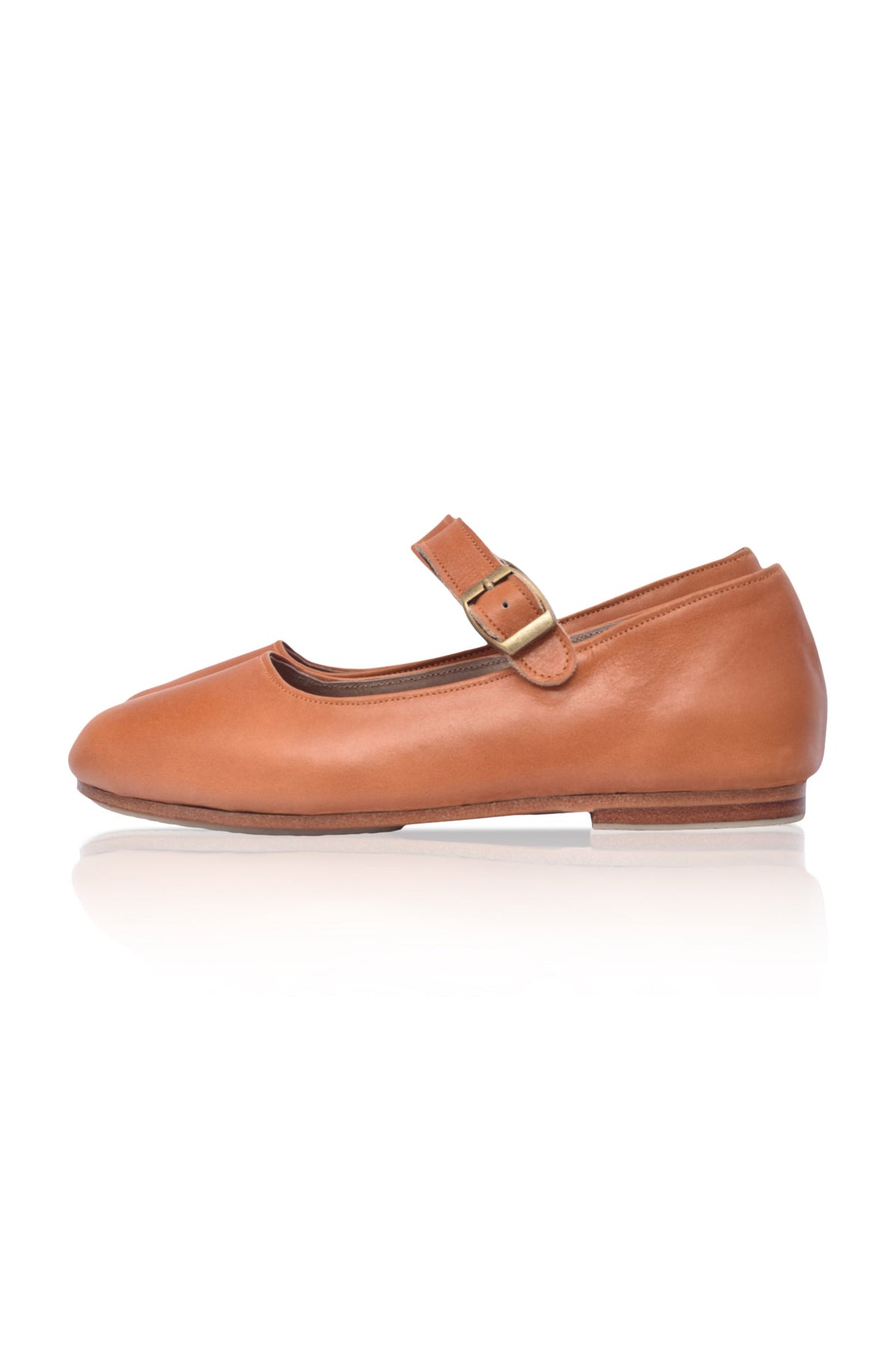 Belle Rose Round Toe Leather Flats