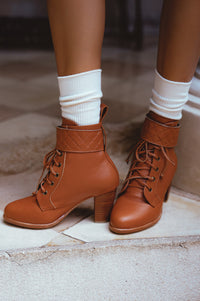 Fine Lover Leather Booties