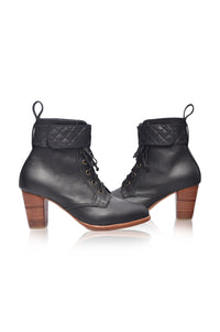 Fine Lover Leather Booties