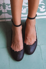 Fleur Scalloped Leather Ballet Flats