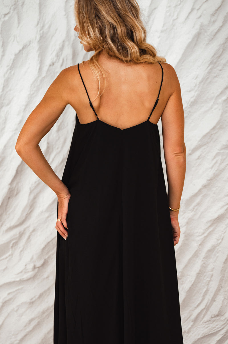 Silky Wind Strappy Maxi Dress