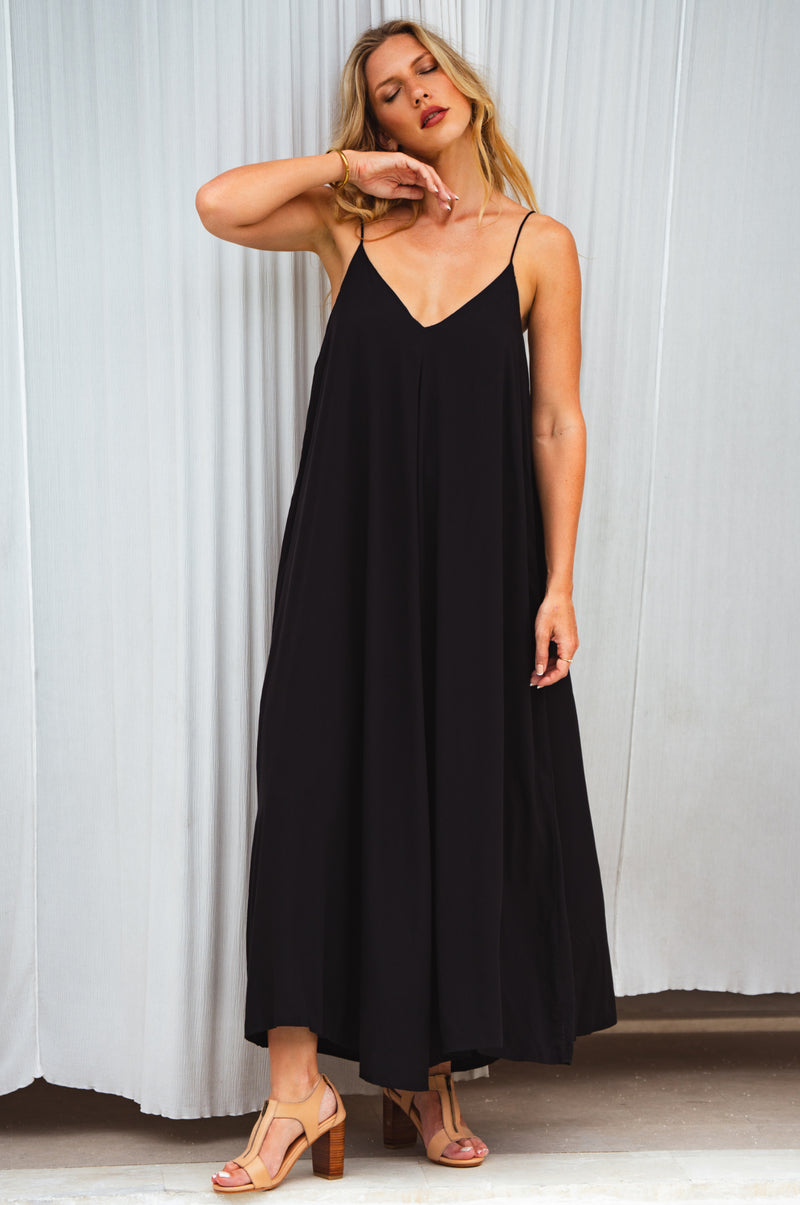 Silky Wind Strappy Maxi Dress